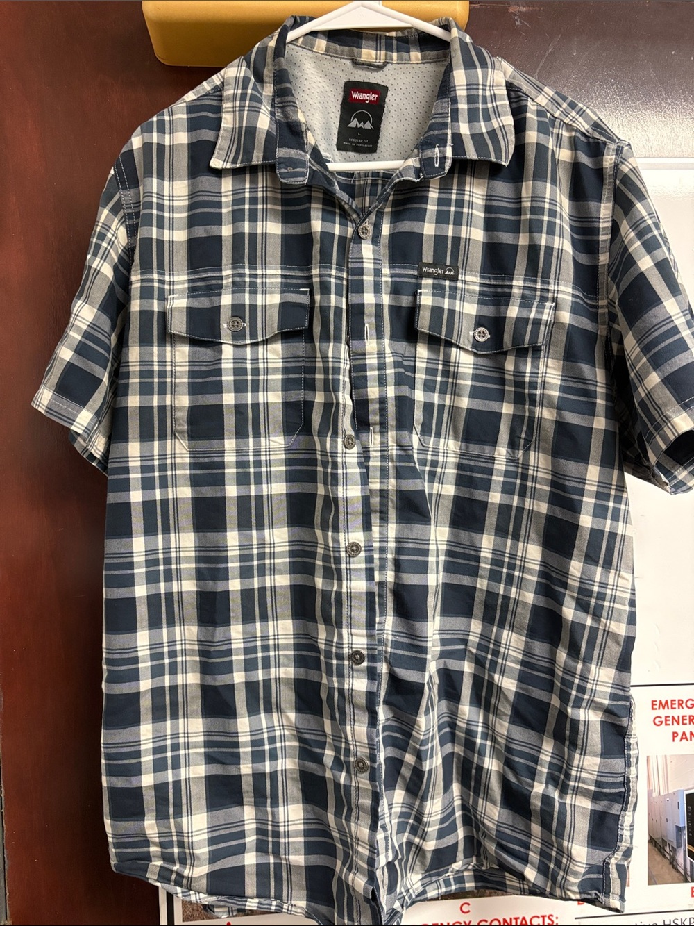 Wrangler Navy and White Plaid Short-Sleeve Button-Down Shirt